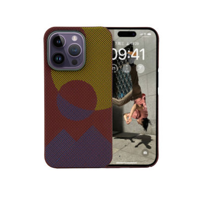 Custodia per telefono in fibra di carbonio aramidica con motivo personalizzato di lusso per iPhone 16 Pro Max con spessore di 0,8 mm e peso di 16 g